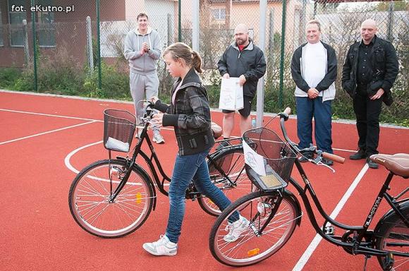 Sportowa niedziela w Żychlinie: bieg, siatkówka, piłka nożna, koncert i nagrody