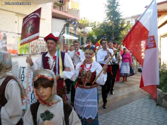 Reminiscencje: Zespół Pieśni i Tańca Ziemi Kutnowskiej na Międzynarodowym Festiwalu w Grecji
