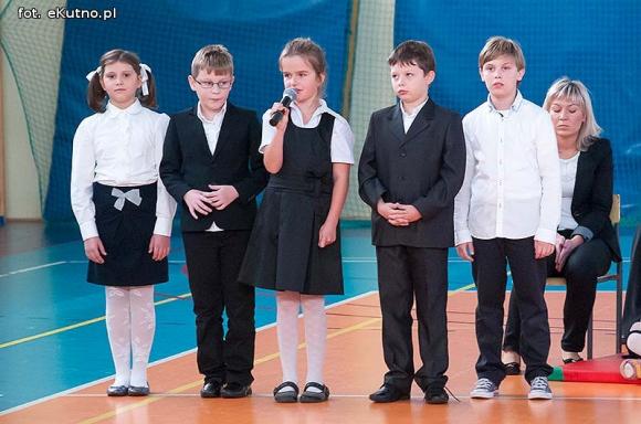 Ślubuję być dobrym uczciwym człowiekiem i dbać o dobre imię szkoły