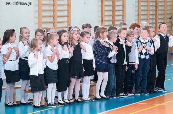 Ślubuję być dobrym uczciwym człowiekiem i dbać o dobre imię szkoły