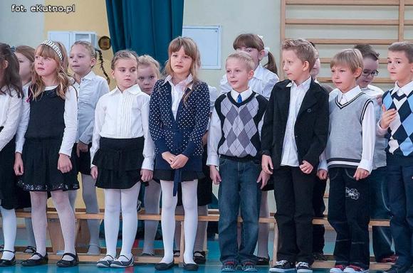 Ślubuję być dobrym uczciwym człowiekiem i dbać o dobre imię szkoły