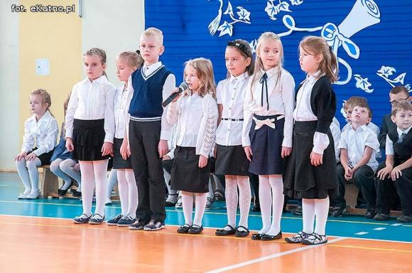 Ślubuję być dobrym uczciwym człowiekiem i dbać o dobre imię szkoły