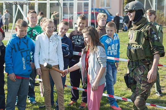 Bezpieczny dom i radość małych kutnian na festynie rodzinnym