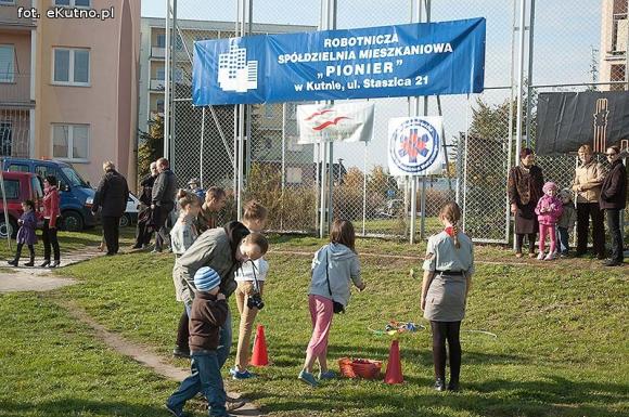 Bezpieczny dom i radość małych kutnian na festynie rodzinnym