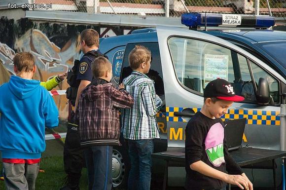 Bezpieczny dom i radość małych kutnian na festynie rodzinnym