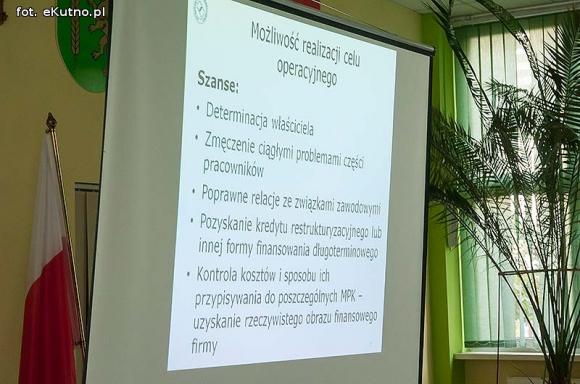 Zagrożenia dla szpitala: polityczne wojenki, opinie internautów i brak finansowania 14 mln zł długu