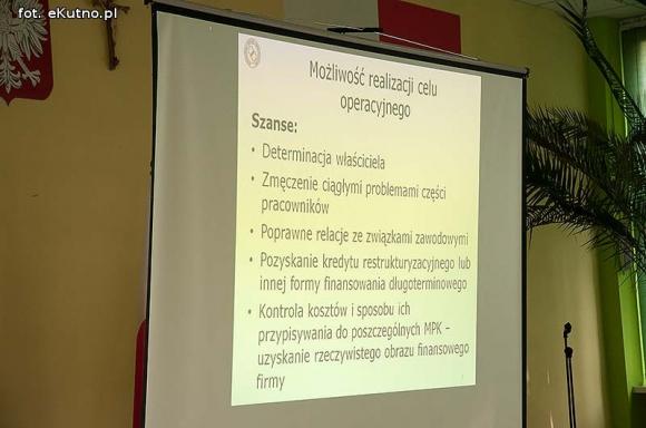 Zagrożenia dla szpitala: polityczne wojenki, opinie internautów i brak finansowania 14 mln zł długu
