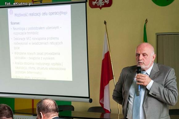 Zagrożenia dla szpitala: polityczne wojenki, opinie internautów i brak finansowania 14 mln zł długu
