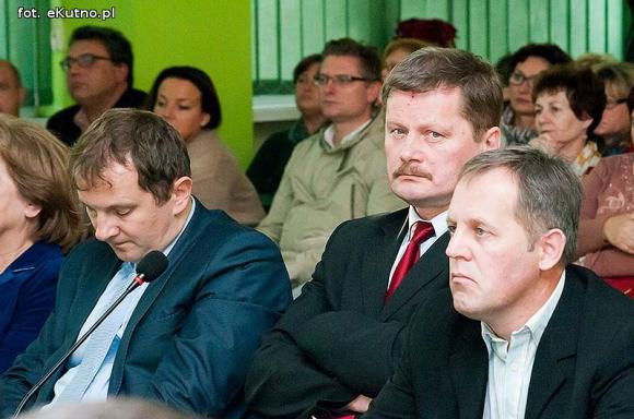 Zagrożenia dla szpitala: polityczne wojenki, opinie internautów i brak finansowania 14 mln zł długu