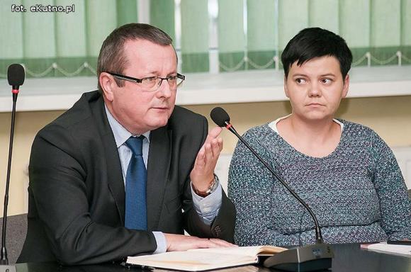 Zagrożenia dla szpitala: polityczne wojenki, opinie internautów i brak finansowania 14 mln zł długu
