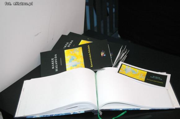 Życie to święto. Obrazy Marka Haładudy w Galerii KDK