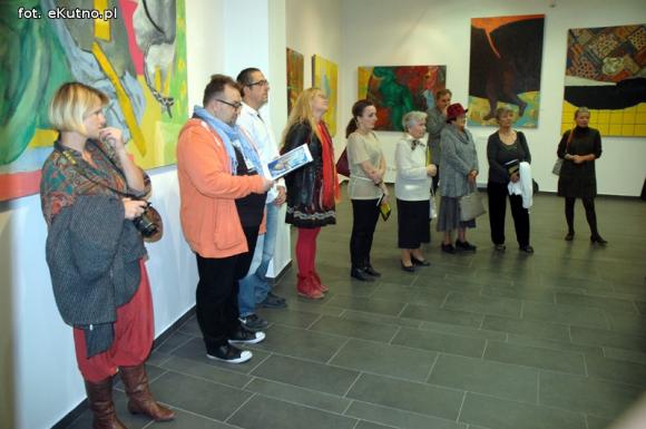 Życie to święto. Obrazy Marka Haładudy w Galerii KDK