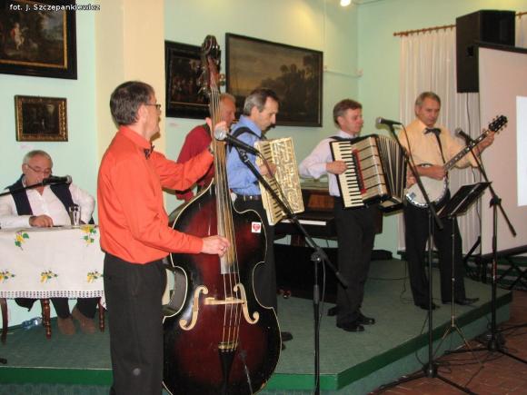 Krośniewice zaklęte w poezji