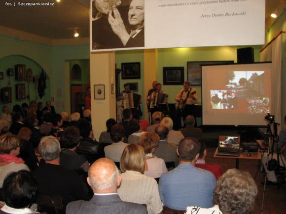 Krośniewice zaklęte w poezji