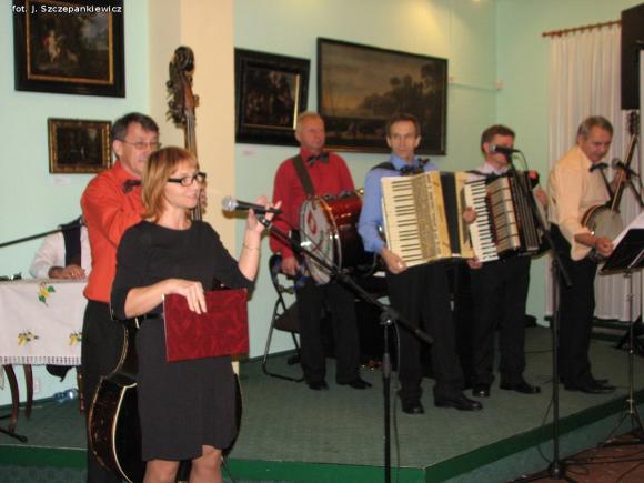 Krośniewice zaklęte w poezji