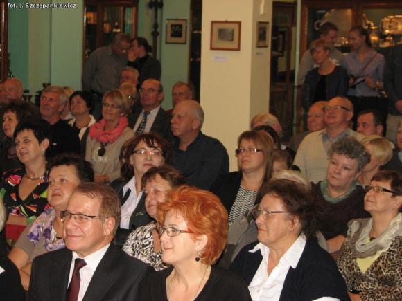 Krośniewice zaklęte w poezji