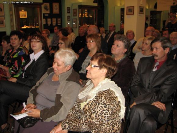 Krośniewice zaklęte w poezji