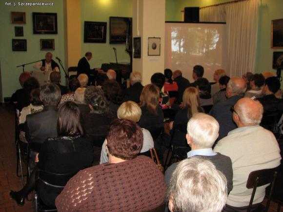 Krośniewice zaklęte w poezji