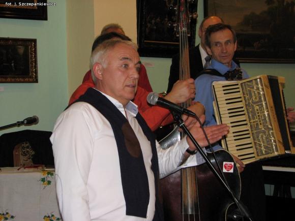 Krośniewice zaklęte w poezji