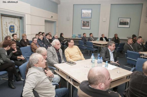 Zacięci wrogowie? Rozprawa administracyjna w sprawie decyzji środowiskowej dla Beef Beef