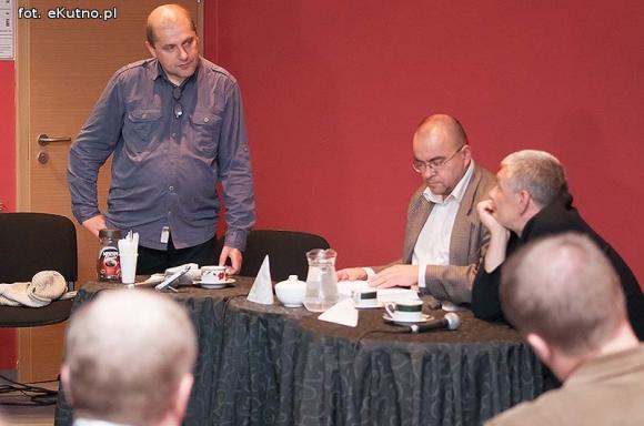 Niemal całkowita utrata płynności z Baranem i Świetlickim