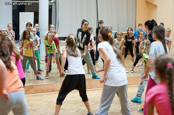 Nieprawda, że w Kutnie jest nudno: po radość i zgrabne ciało na zajęcia taneczne