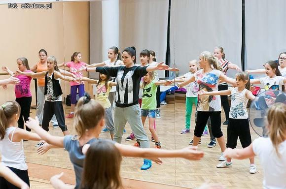 Nieprawda, że w Kutnie jest nudno: po radość i zgrabne ciało na zajęcia taneczne