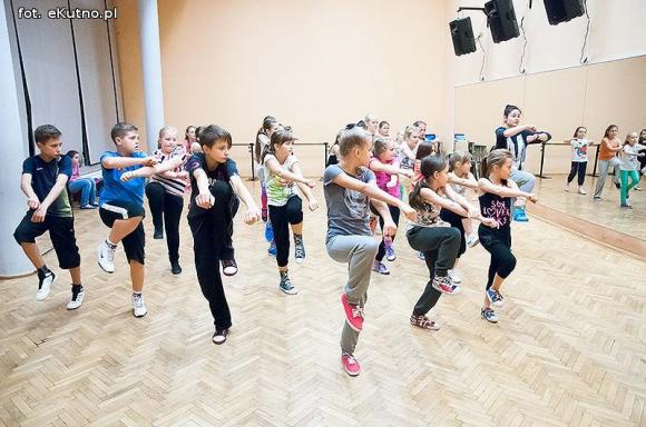 Nieprawda, że w Kutnie jest nudno: po radość i zgrabne ciało na zajęcia taneczne