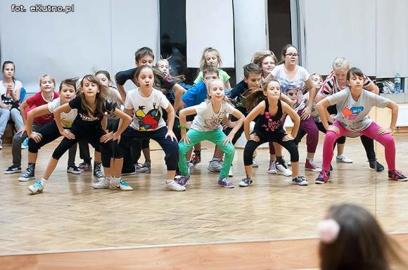 Nieprawda, że w Kutnie jest nudno: po radość i zgrabne ciało na zajęcia taneczne