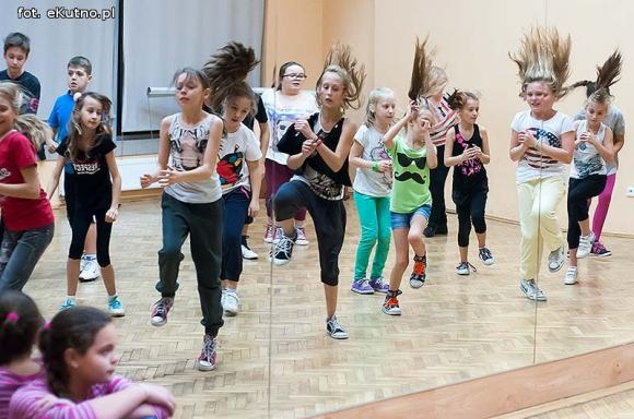 Nieprawda, że w Kutnie jest nudno: po radość i zgrabne ciało na zajęcia taneczne