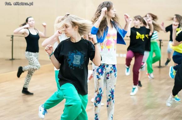Nieprawda, że w Kutnie jest nudno: po radość i zgrabne ciało na zajęcia taneczne