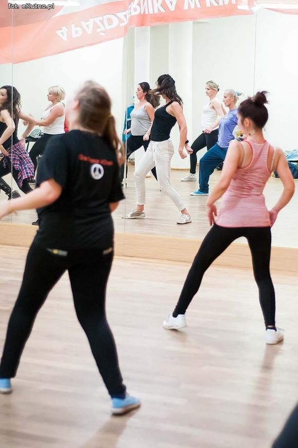 Nieprawda, że w Kutnie jest nudno: po radość i zgrabne ciało na zajęcia taneczne