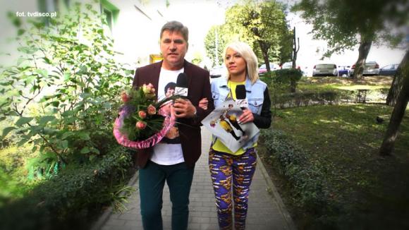 Niespodzianka w rytmie Disco Polo. Sławek Świerzyński złożył życzenia parze z Kutna