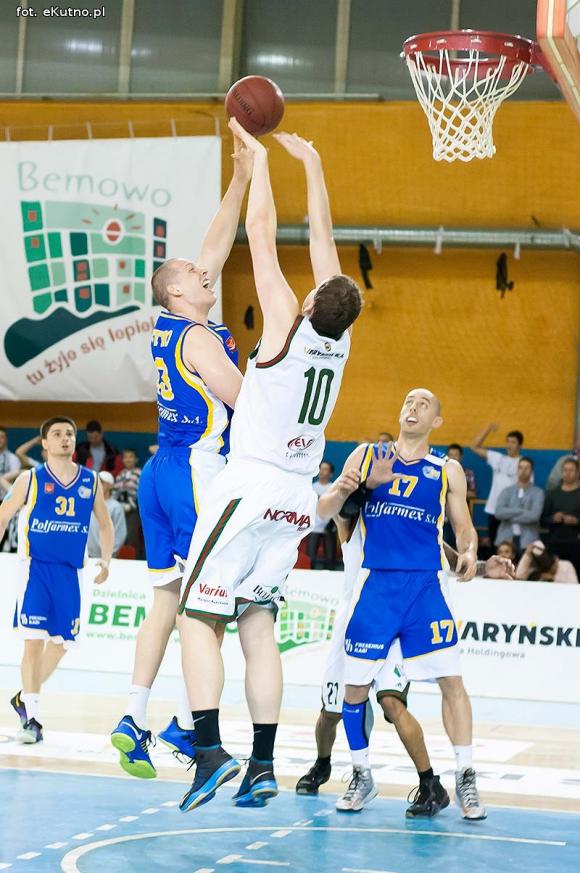 Polfarmex Kutno wygrywa w Warszawie