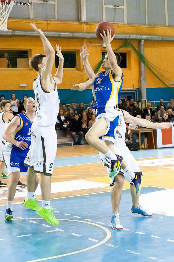 Polfarmex Kutno wygrywa w Warszawie