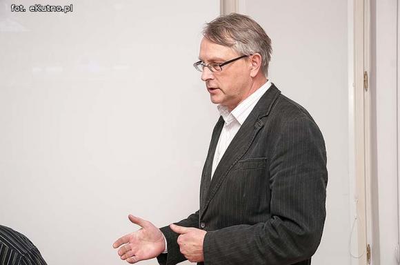 Orzeł bielszy niż gołębica. Polecamy książkę Lewandowskiego