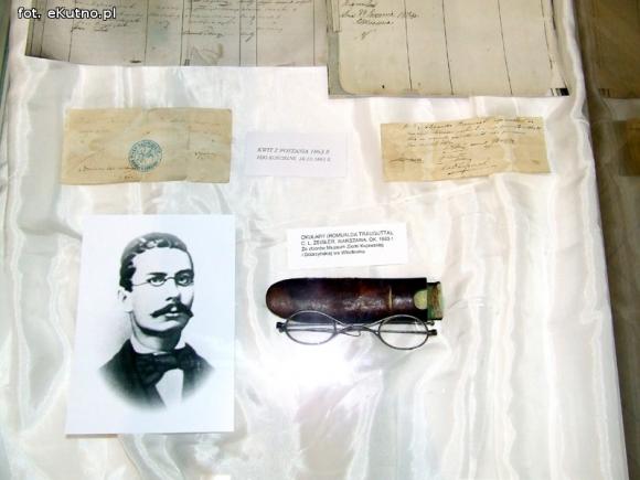 Suknia, okowy, broń i dokumenty, niemi świadkowie polskiej historii