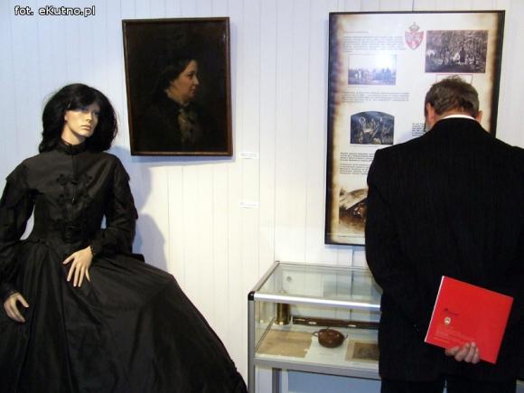 Suknia, okowy, broń i dokumenty, niemi świadkowie polskiej historii
