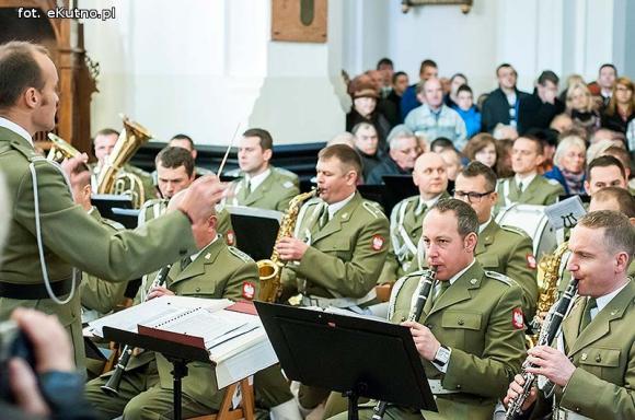 Dzień wcześniej w Kutnie mieszkańcy świętowali niepodległość