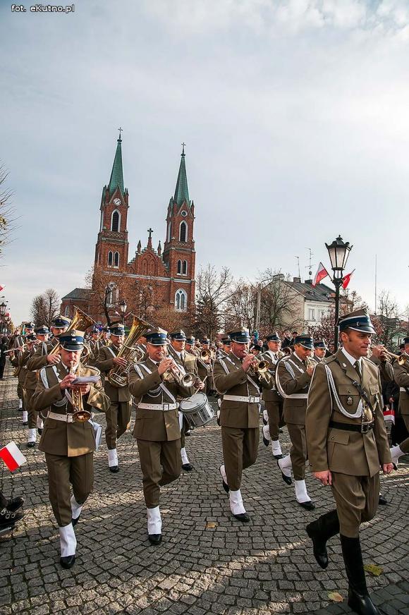 Dzień wcześniej w Kutnie mieszkańcy świętowali niepodległość