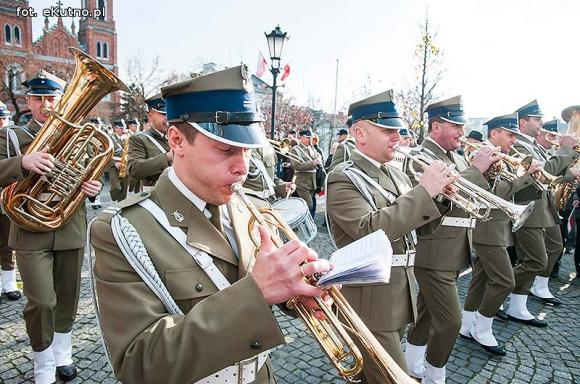 Dzień wcześniej w Kutnie mieszkańcy świętowali niepodległość