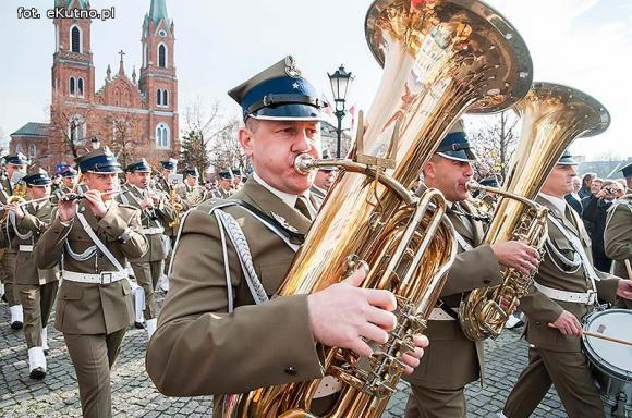 Dzień wcześniej w Kutnie mieszkańcy świętowali niepodległość