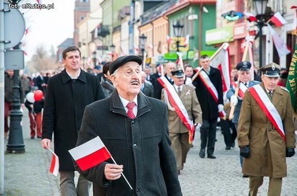 Dzień wcześniej w Kutnie mieszkańcy świętowali niepodległość