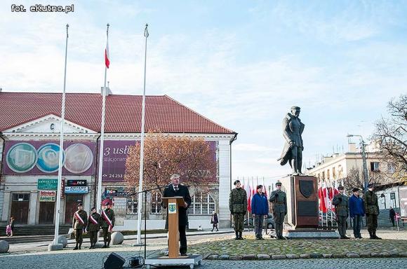 Dzień wcześniej w Kutnie mieszkańcy świętowali niepodległość