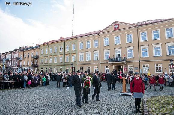 Dzień wcześniej w Kutnie mieszkańcy świętowali niepodległość