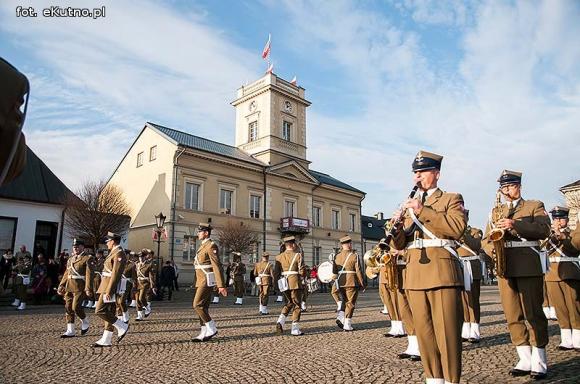 Dzień wcześniej w Kutnie mieszkańcy świętowali niepodległość
