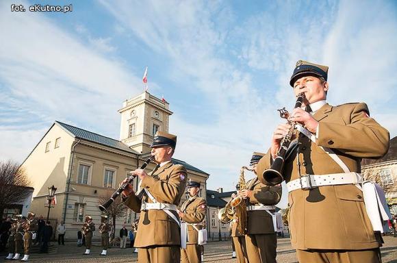 Dzień wcześniej w Kutnie mieszkańcy świętowali niepodległość