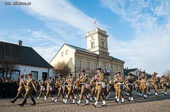 Dzień wcześniej w Kutnie mieszkańcy świętowali niepodległość