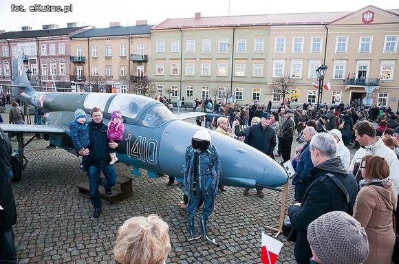 Dzień wcześniej w Kutnie mieszkańcy świętowali niepodległość