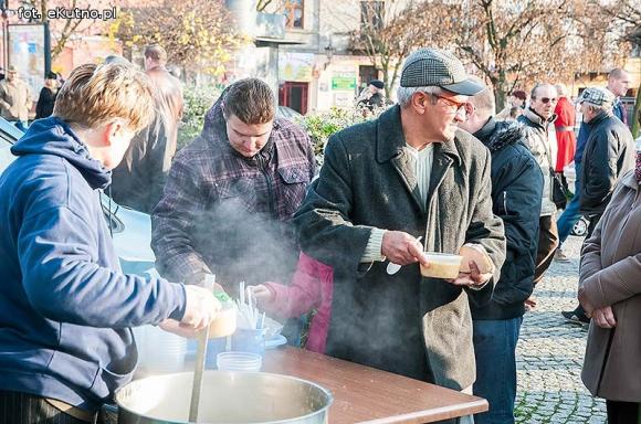 Dzień wcześniej w Kutnie mieszkańcy świętowali niepodległość